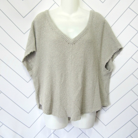 Free People Sweaters - Free People V-neck Crop Beach Poncho Sweater M